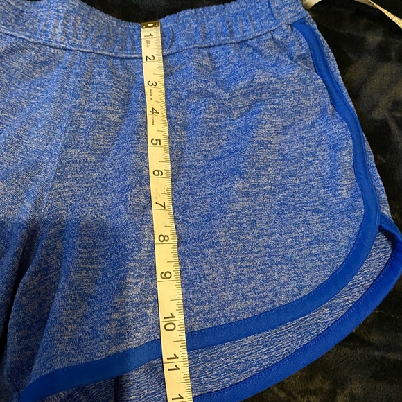 Under Armour Shorts - Picture 5 of 7